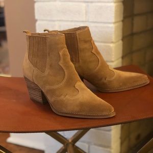 Sam Edelman western bootie 8.5
